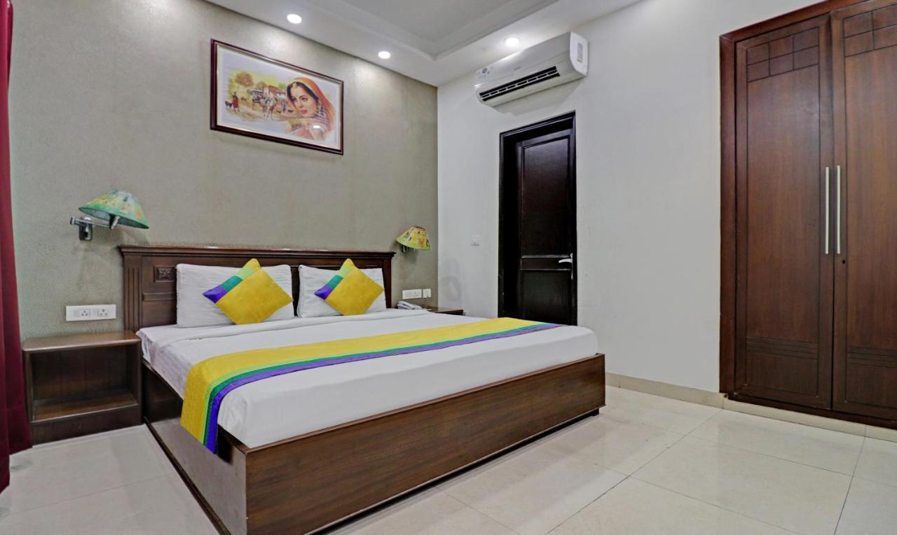 Itsy Hotels Hamlets Stay Noida Buitenkant foto