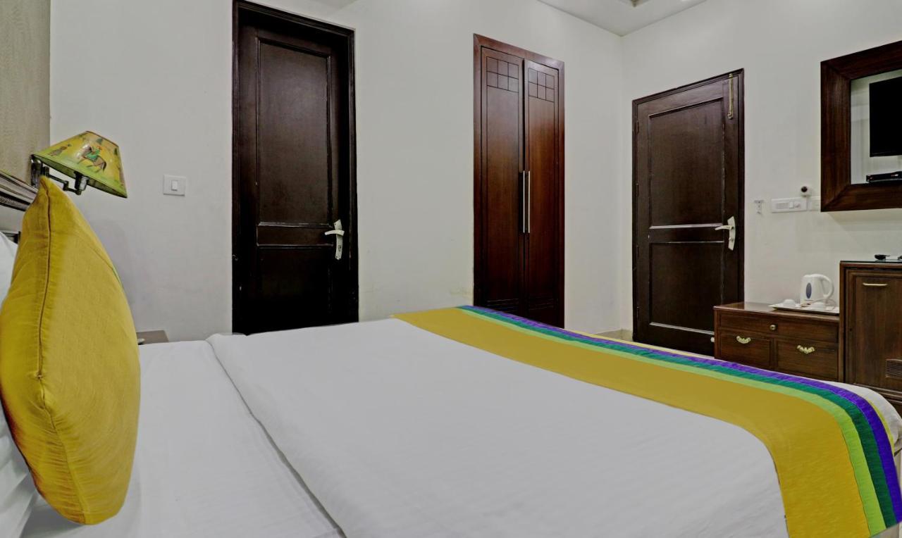 Itsy Hotels Hamlets Stay Noida Buitenkant foto
