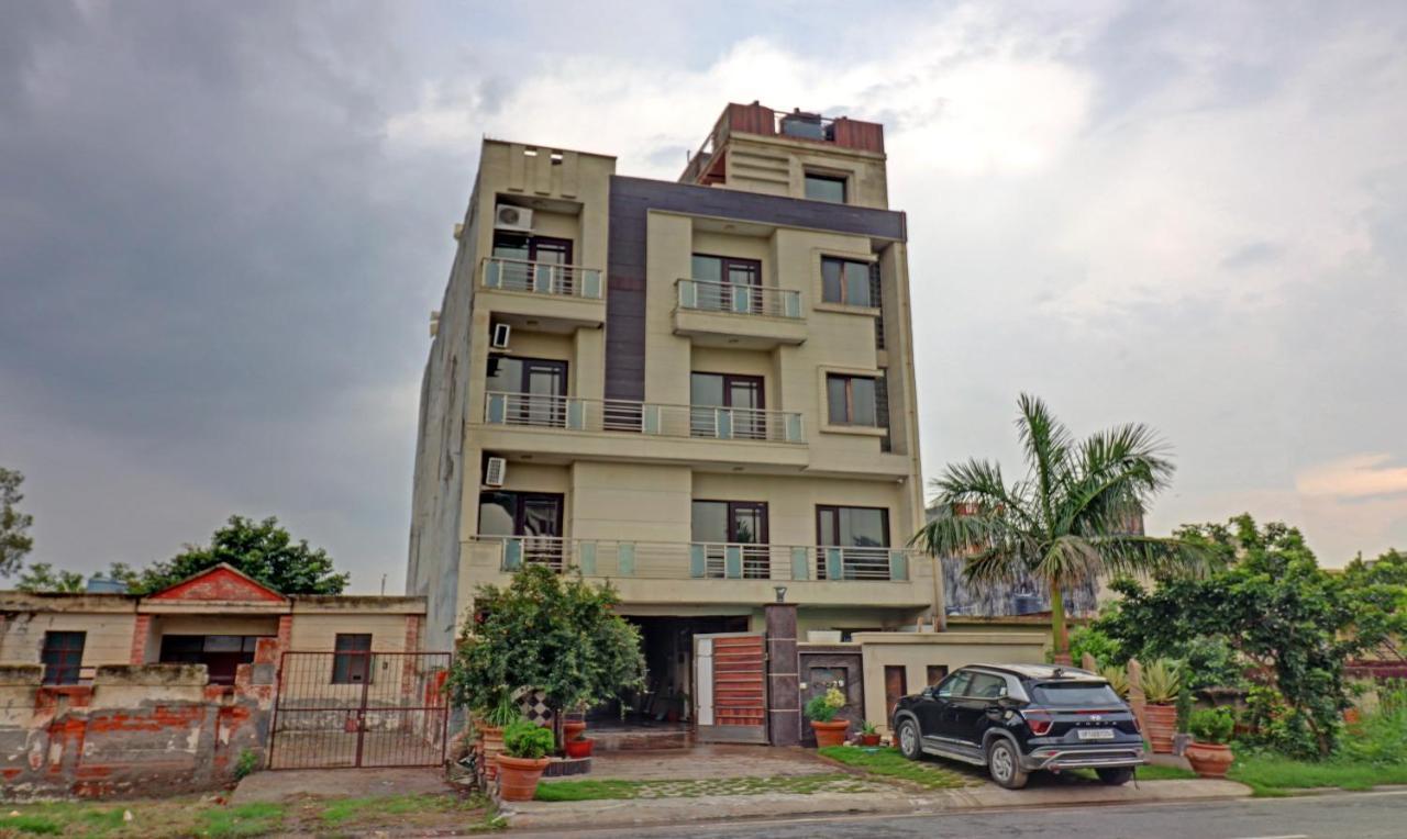 Itsy Hotels Hamlets Stay Noida Buitenkant foto
